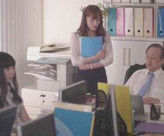 Chinh phục lão sếp già đã có vợ
